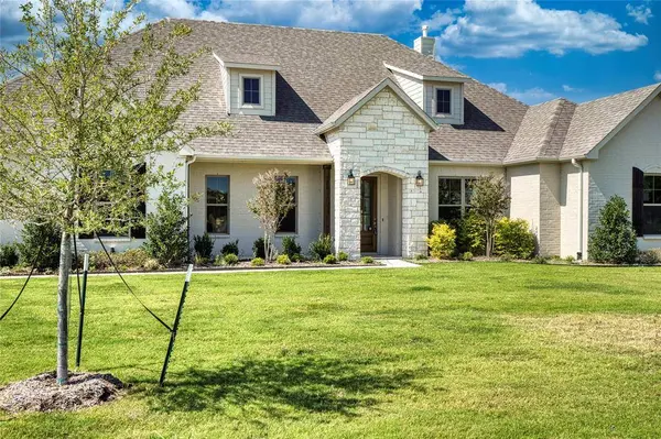 1016 Emery Court, Weatherford, TX 76087