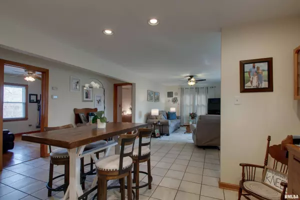 3213 LAWRENCE RD, Quincy, IL 62301