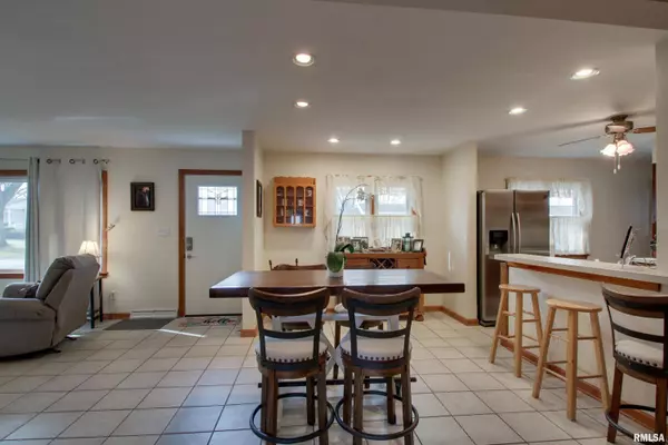 3213 LAWRENCE RD, Quincy, IL 62301