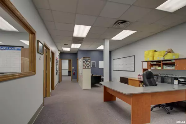 301 S 7TH ST, Quincy, IL 62301