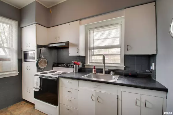 344 S STATE RD, Mendon, IL 62351