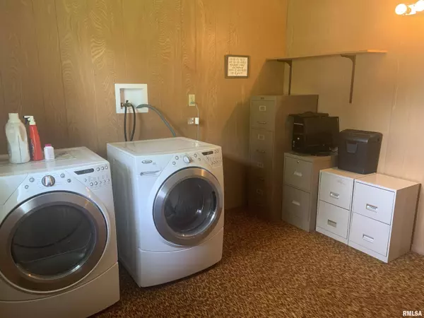 732 EDGEWOOD DR, Quincy, IL 62301