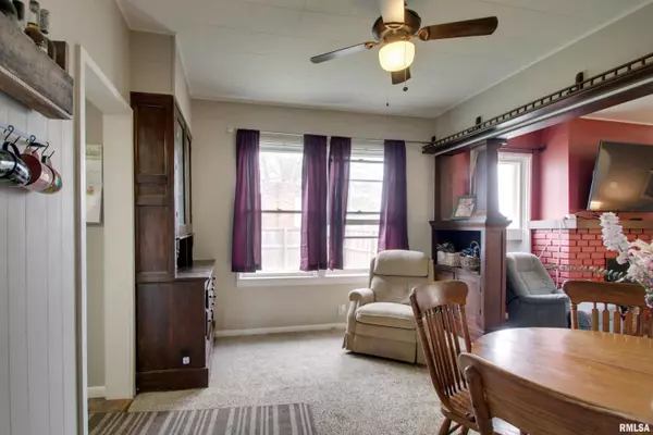 344 S STATE RD, Mendon, IL 62351