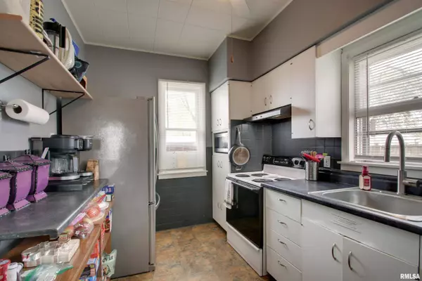 344 S STATE RD, Mendon, IL 62351