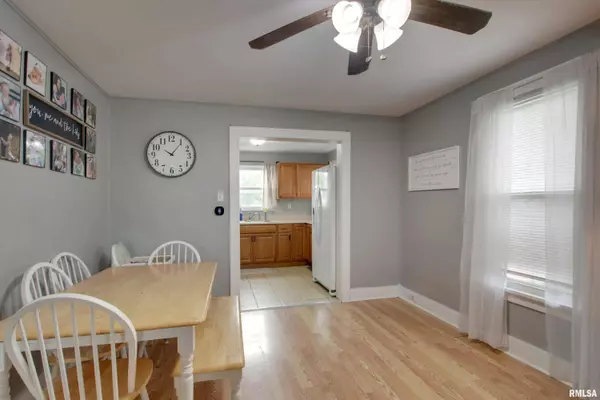 927 S 22ND ST, Quincy, IL 62301