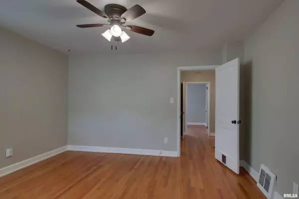 2016 SYCAMORE ST, Quincy, IL 62301