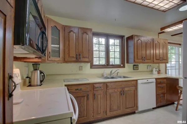 2620 PAYSON RD, Quincy, IL 62305