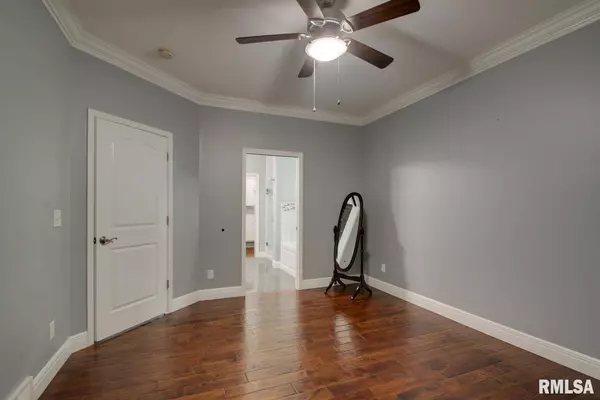 3505 Wysteria LN, Quincy, IL 62301