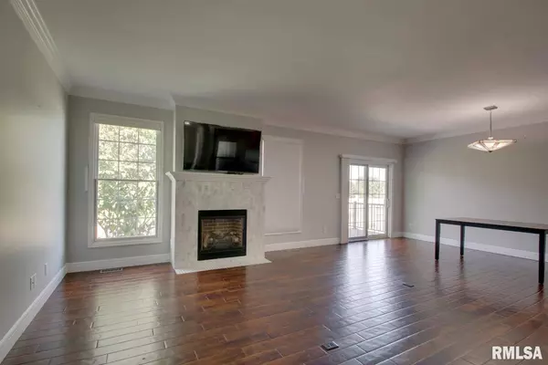 3505 Wysteria LN, Quincy, IL 62301