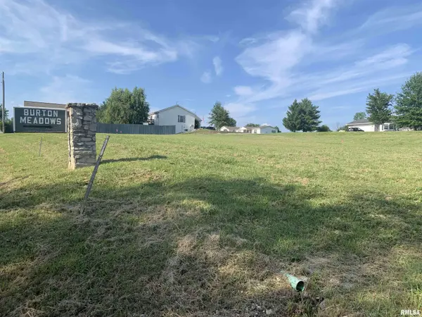 1019 Burton Meadows RD, Quincy, IL 62305