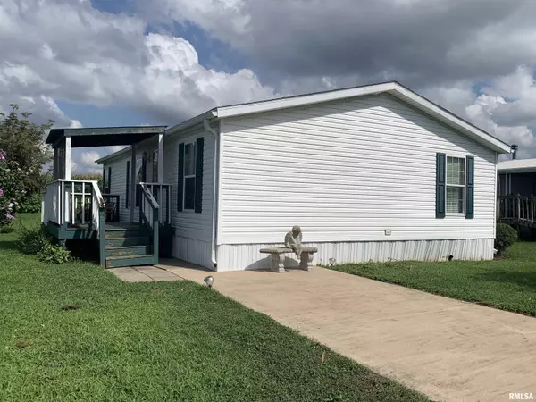 5128 E Paradise LN, Quincy, IL 62305