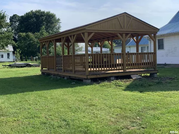 502 SMITH ST, Golden, IL 62339