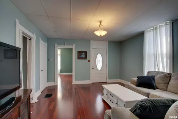 1319 N 12TH ST, Quincy, IL 62301