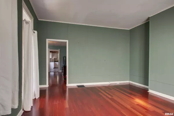 1319 N 12TH ST, Quincy, IL 62301