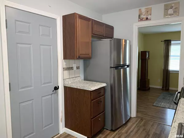 1323 S 6TH ST, Quincy, IL 62301