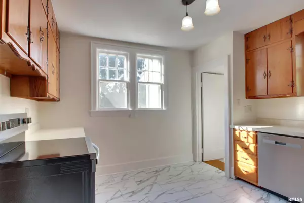 2808 Maine ST, Quincy, IL 62301