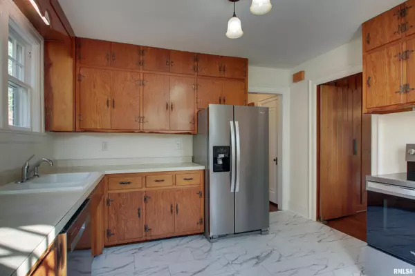 2808 Maine ST, Quincy, IL 62301