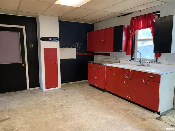 2810 Lind ST, Quincy, IL 62301