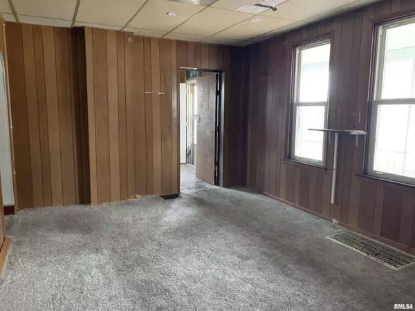 2810 Lind ST, Quincy, IL 62301