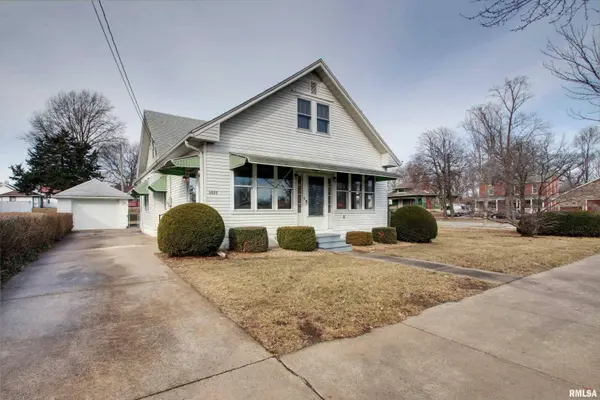 1525 N 7TH ST, Quincy, IL 62301
