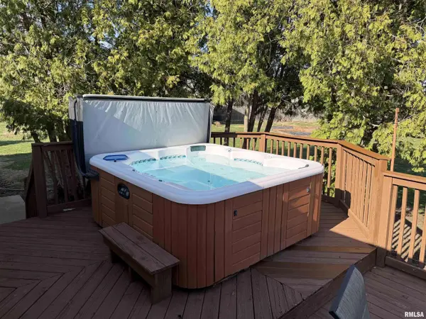 122 EASY DR, Jacksonville, IL 62650