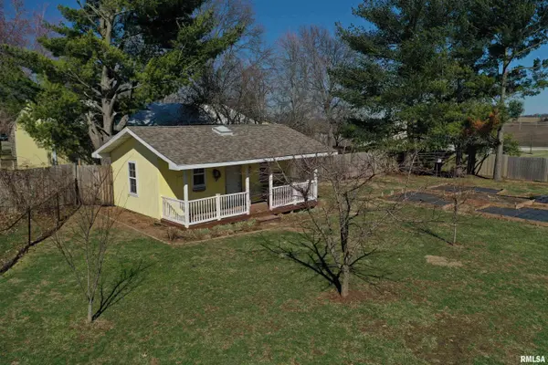 122 EASY DR, Jacksonville, IL 62650