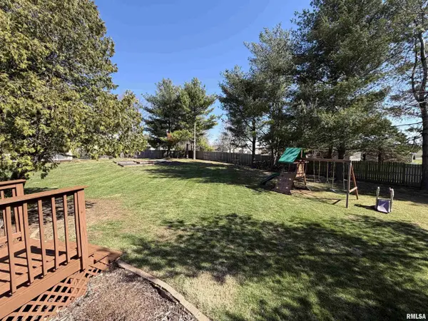 122 EASY DR, Jacksonville, IL 62650