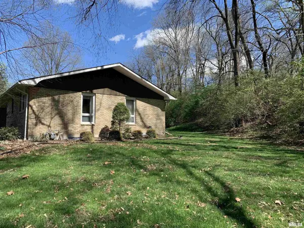 2424 Curved Creek RD, Quincy, IL 62305