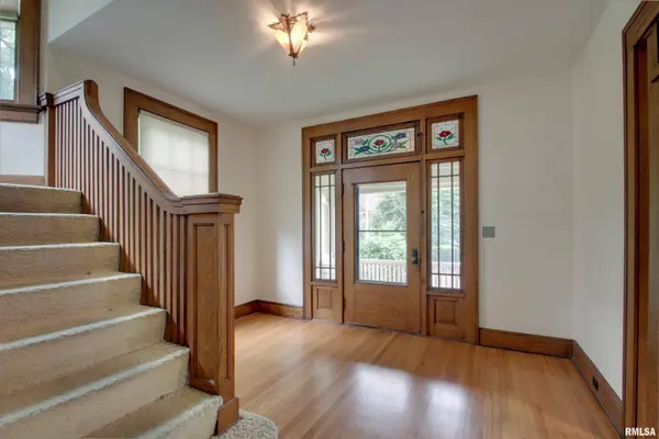215 S 16TH ST, Quincy, IL 62301