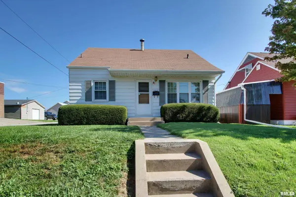 2415 CHERRY ST, Quincy, IL 62301