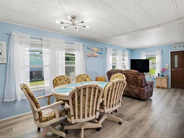 1124 FOREST LN, Tavares, FL 32778