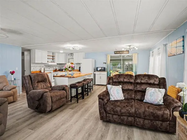 1124 FOREST LN, Tavares, FL 32778