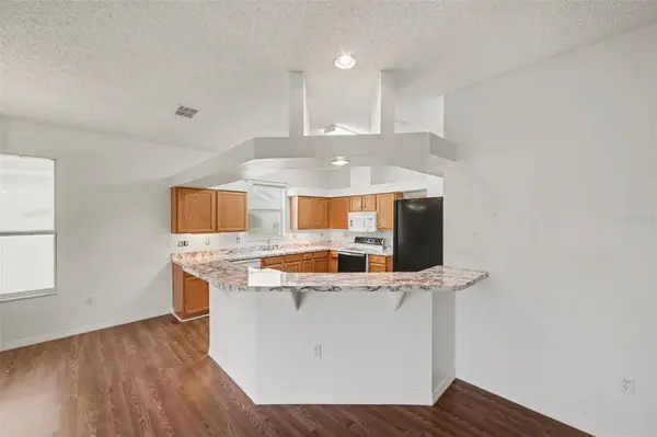 512 GRAND VISTA TRL, Leesburg, FL 34748