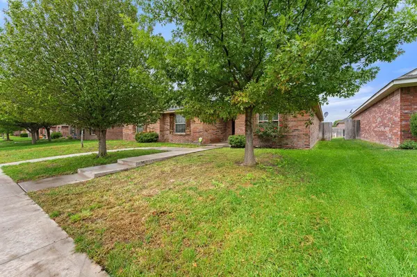 8302 ALEXANDRIA AVE, Amarillo, TX 79118
