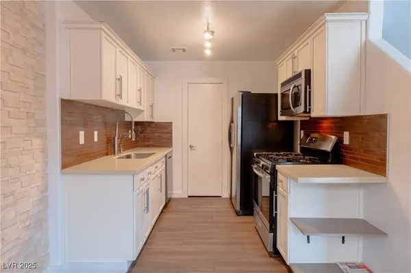 5330 E Charleston BLVD #32, Las Vegas, NV 89142