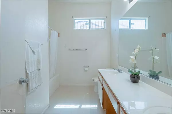 1631 Dwayne Stedman AVE, Las Vegas, NV 89106