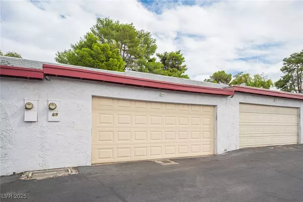 169 Pecos WAY, Las Vegas, NV 89121