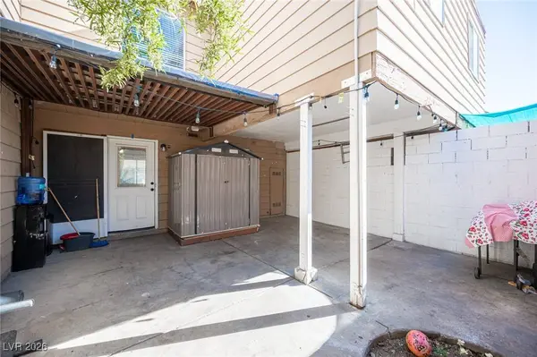 582 Blue Lagoon DR, Las Vegas, NV 89110