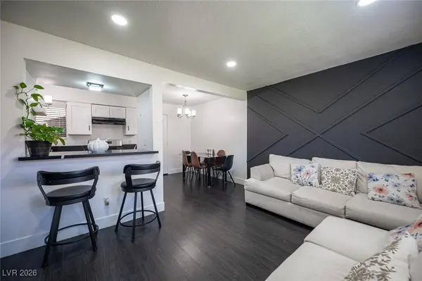 582 Blue Lagoon DR, Las Vegas, NV 89110