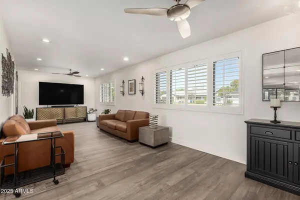 3016 N 49TH Street, Phoenix, AZ 85018