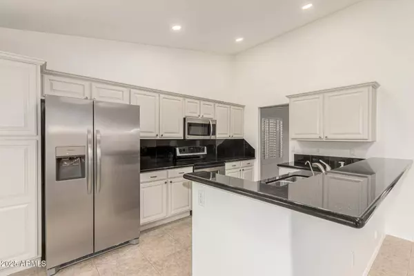 4716 E VILLA MARIA Drive, Phoenix, AZ 85032