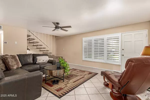 1320 E BETHANY HOME Road #54, Phoenix, AZ 85014