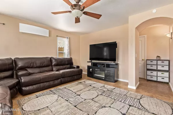 1991 S BAHAMA Drive, Gilbert, AZ 85295