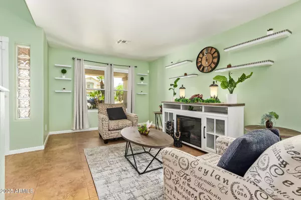 1991 S BAHAMA Drive, Gilbert, AZ 85295