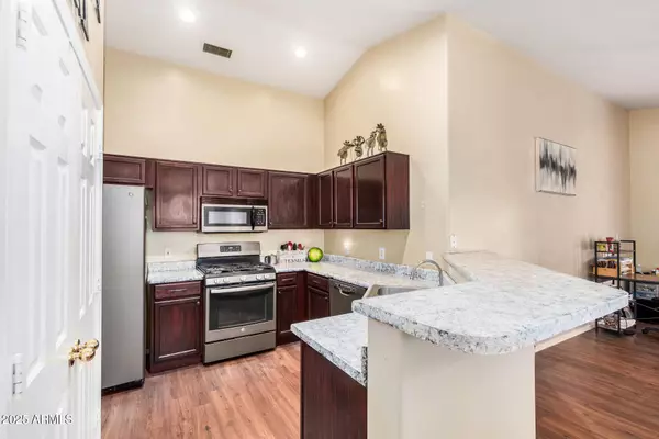 8626 W PAPAGO Street, Tolleson, AZ 85353