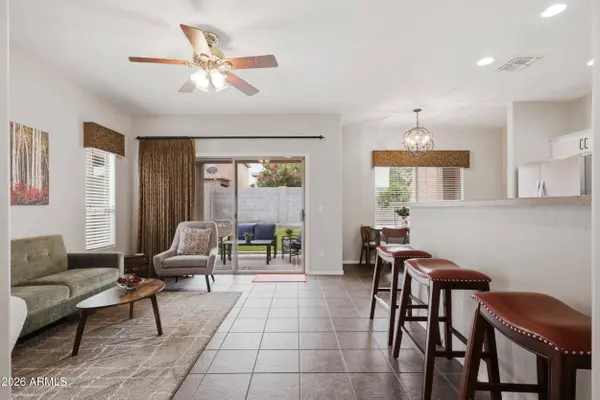 529 E SAN CARLOS Way, Chandler, AZ 85249