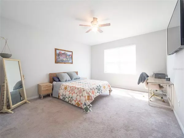 2715 ROWAN ST, Tavares, FL 32778