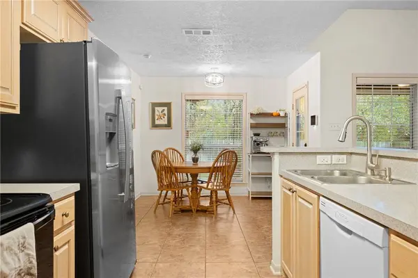 407 N Coulter DR, Bryan, TX 77803