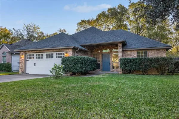 407 N Coulter DR, Bryan, TX 77803