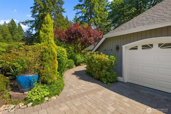 19413 NE 203rd PL, Woodinville, WA 98077